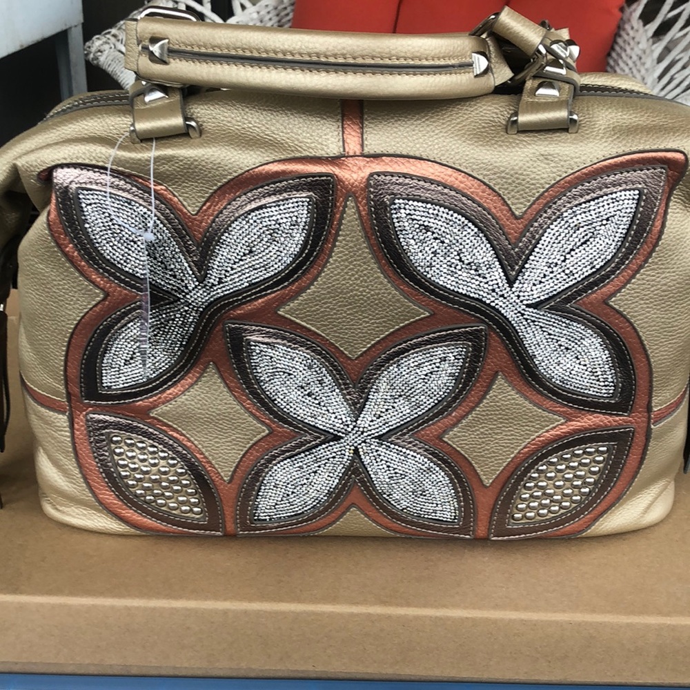 Sharif purse